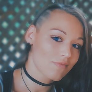 Meet your Posher, Mandy